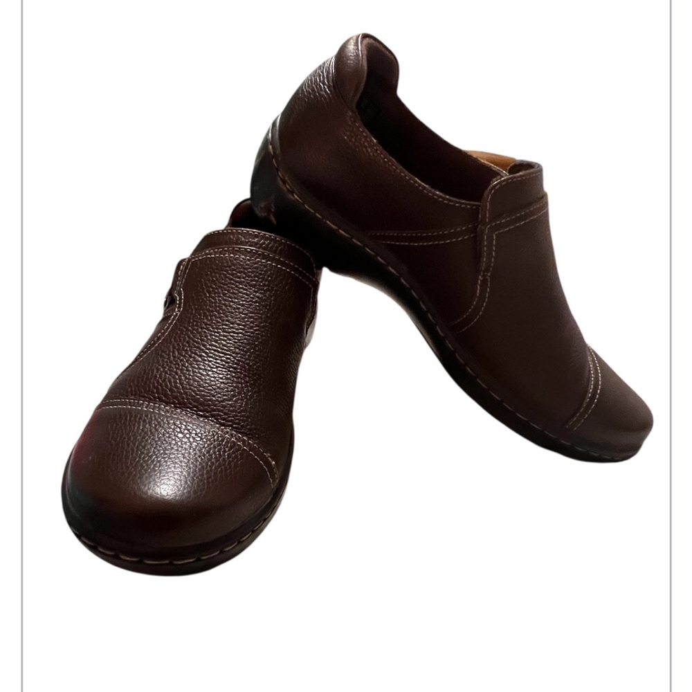 Clarks Cora Poppy shoes size 8